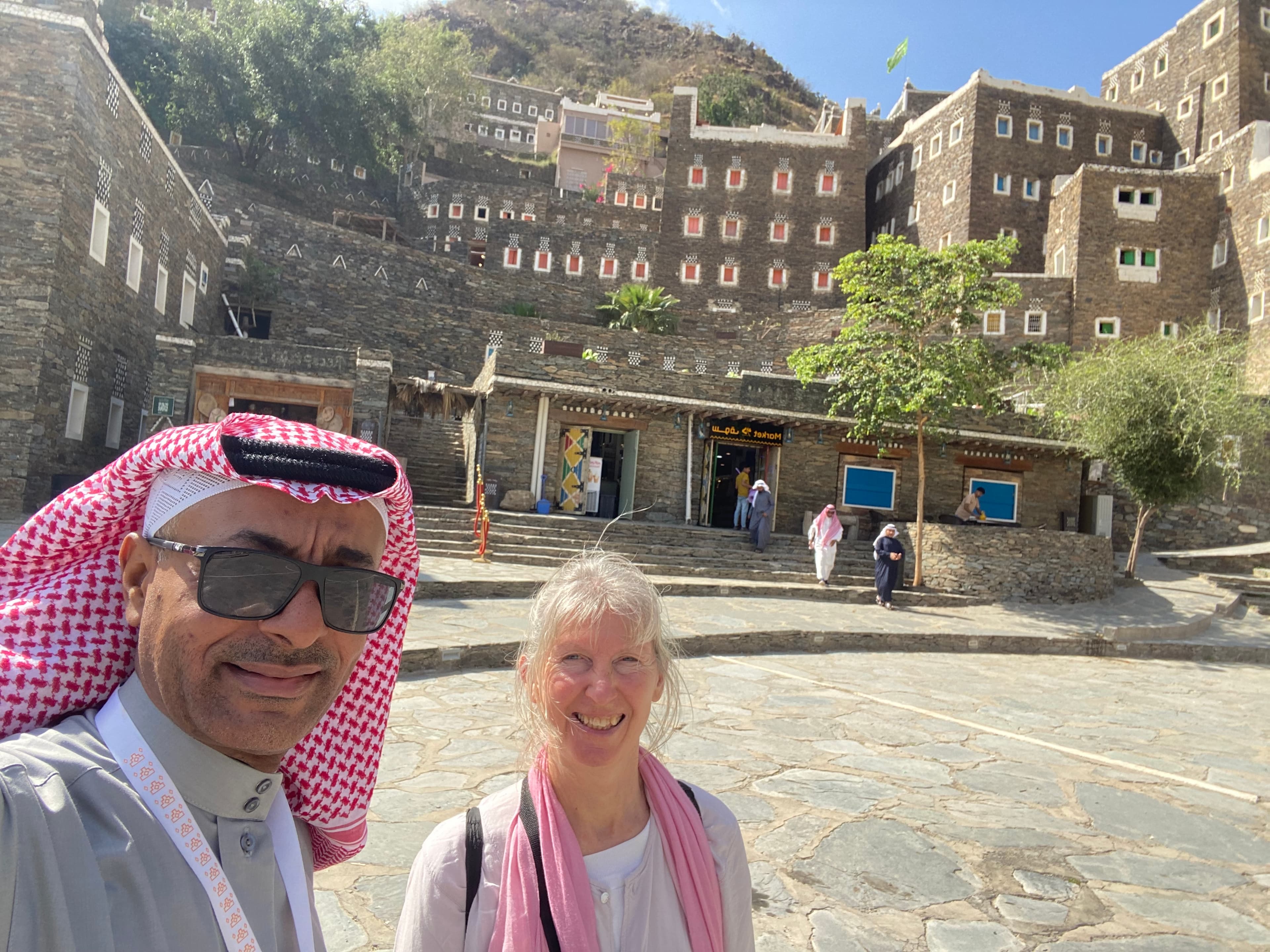 علي  آل زيّاد gallery image 4