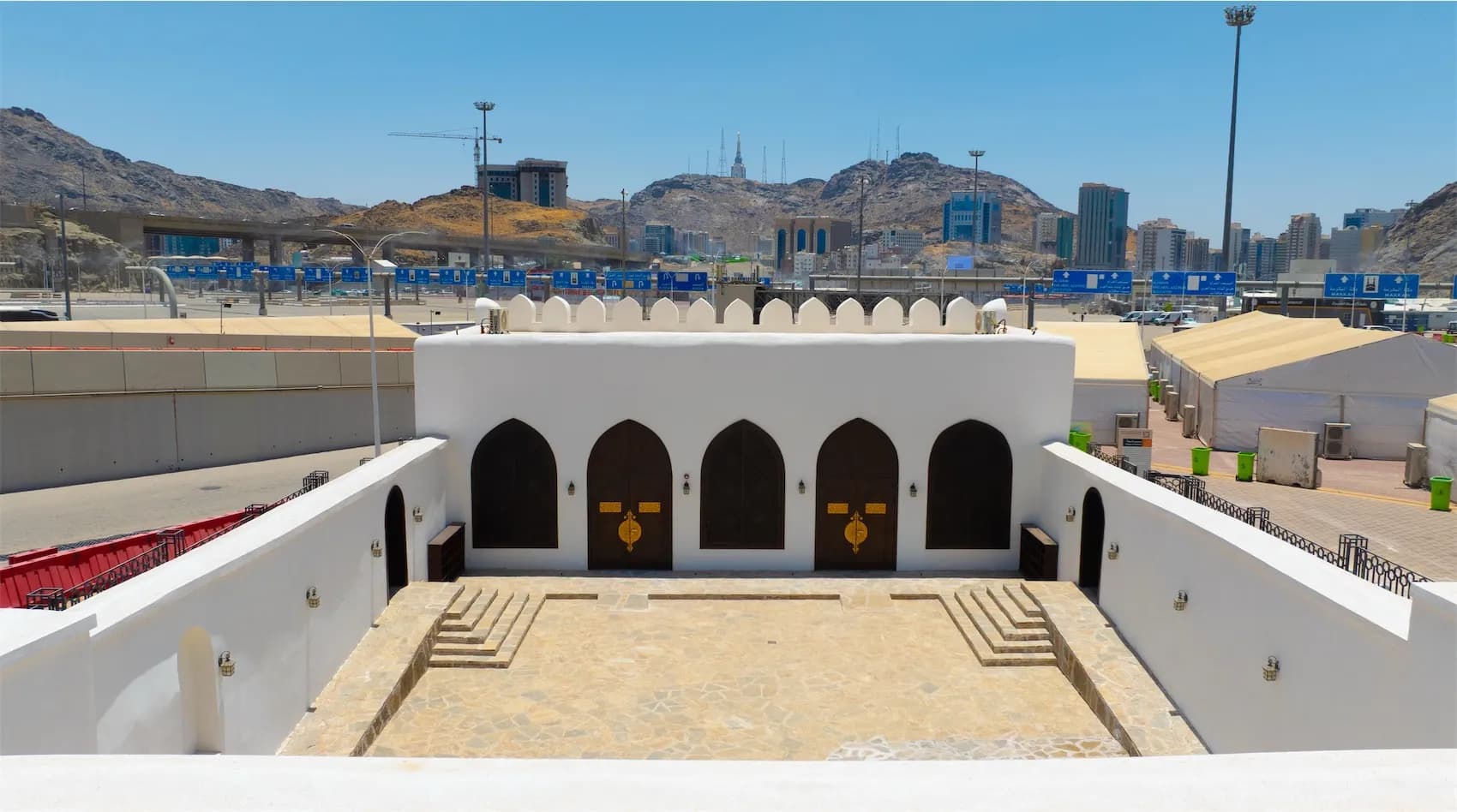 جوله في مساجد مكة التاريخية تبدأ من مسجد الجن الى مسجد البيعة