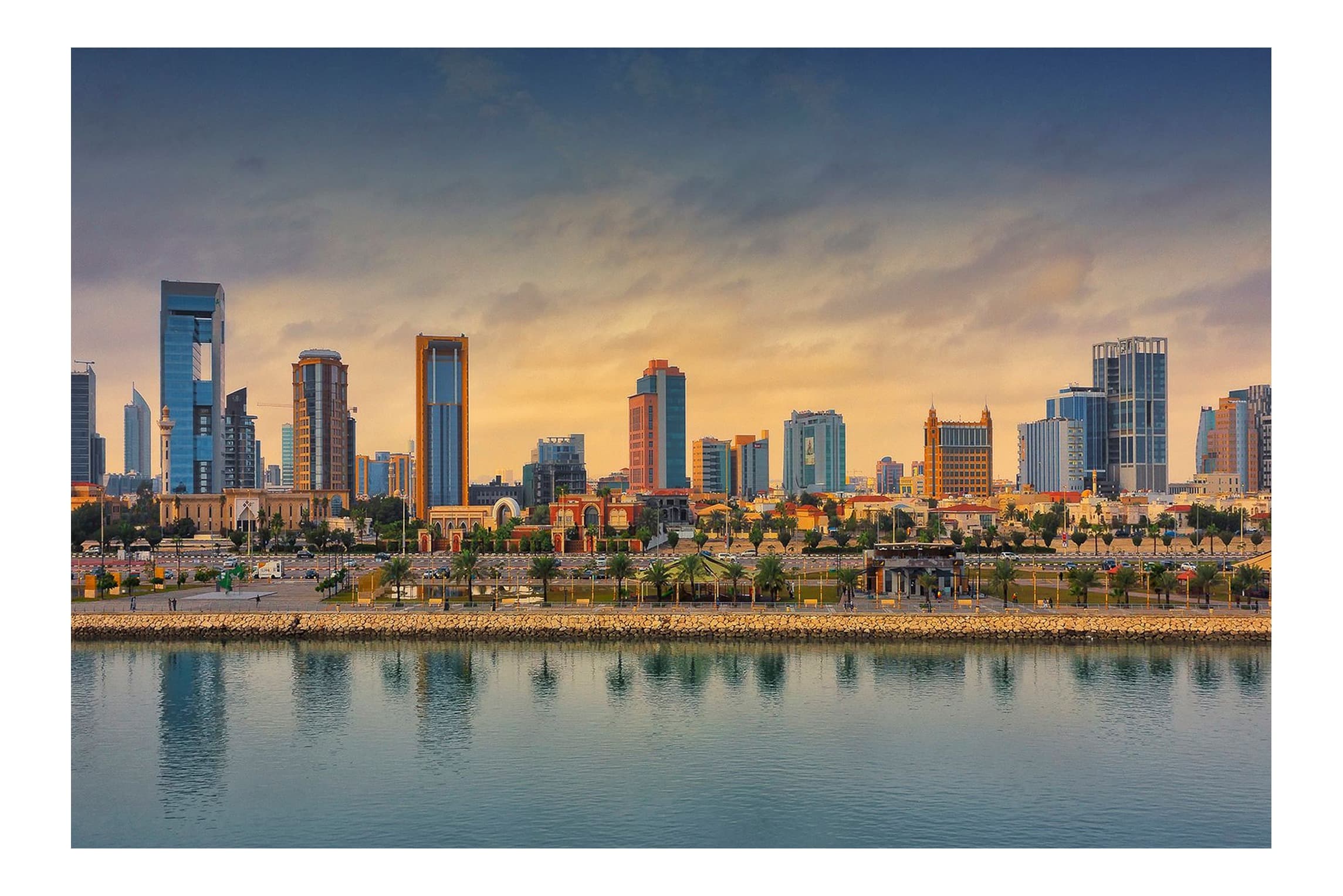 رحلة بحريه  في قارب مميزه في الخبر