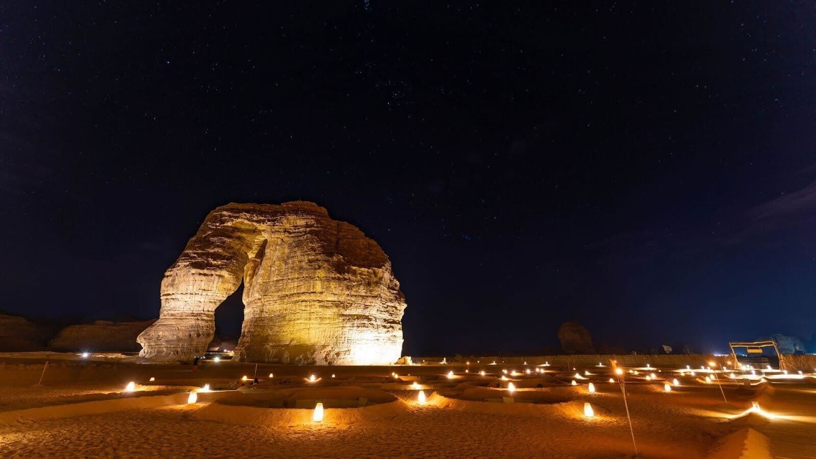 Un forfait de deux nuits à Al-Ula avec une expérience d'observation des étoiles