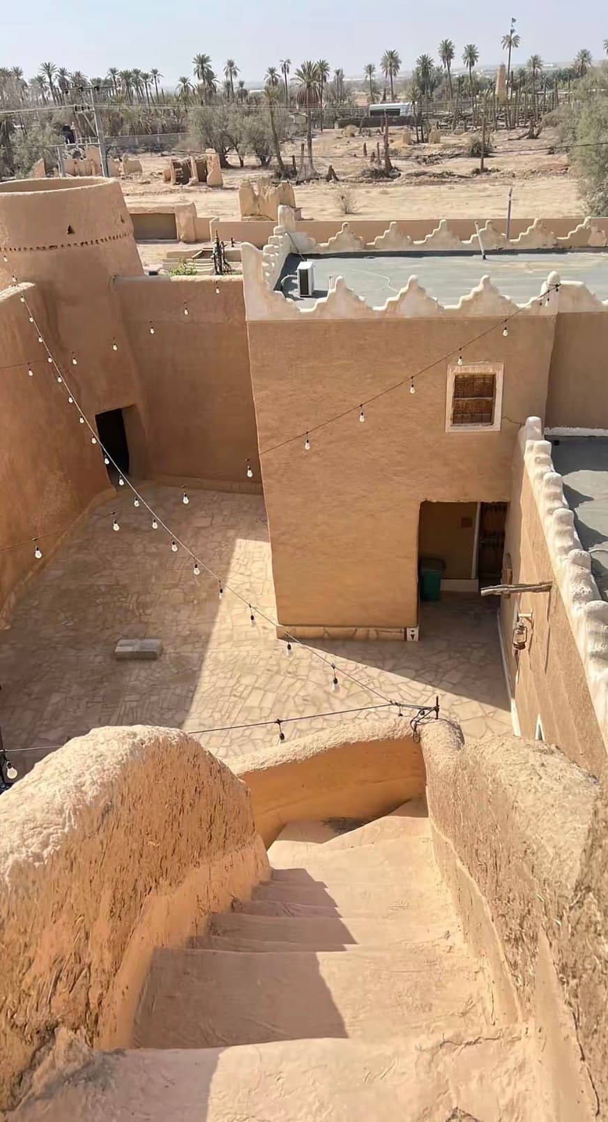 Berangkat dari Riyadh, ikuti tur ke Al-Uyaynah dengan mengunjungi area Edge of the World.