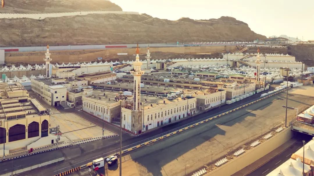 تجوّل مع مرشدك الخاص في مكة المكرمة