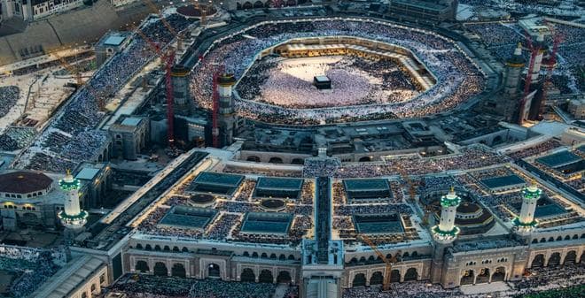 Mecca: Dos noches de alojamiento en el Hotel Voco y servicio de recogida y traslado al aeropuerto.